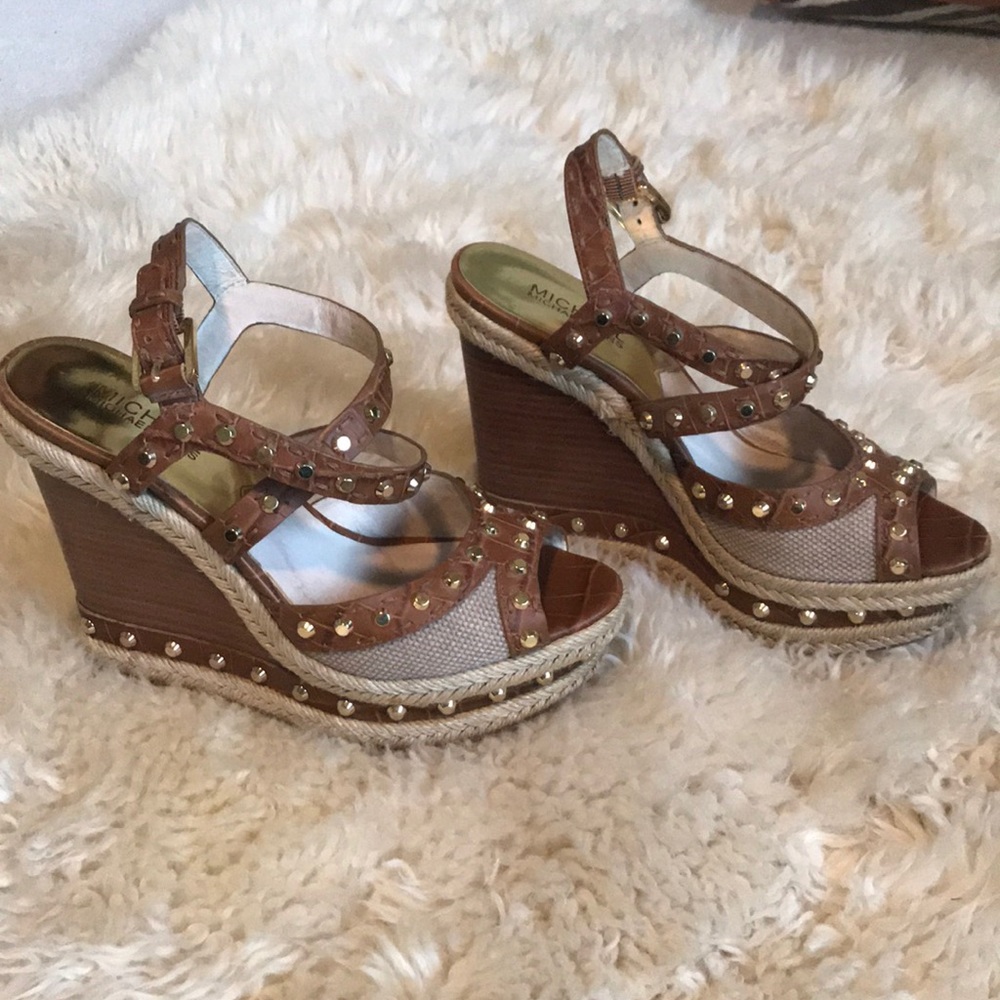Michael Kors Studded Strappy Wedge size 7 1/2 - Picture 2 of 6